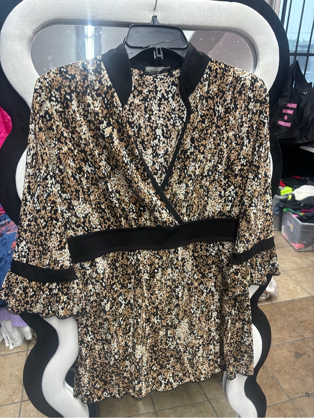 GTB,Womens Black & Tan Printed Wrap Blouse